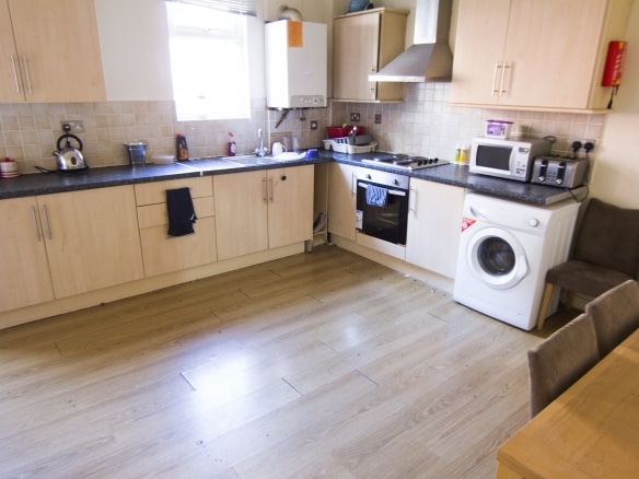 24 Headingley Avenue, Leeds